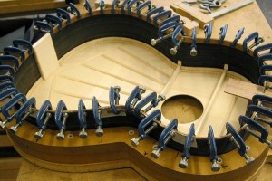 16-Gluing-linings    